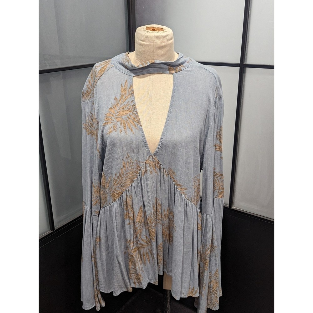 How.Very.Loved | Deep V Flare Sleeves Boho Summer Peplum Shirt Large